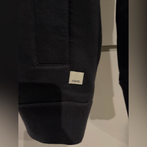 Vuori Women's Restore Full-Zip - color: Black - size Small. - Picture 7 of 8